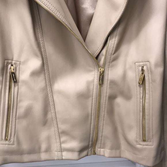 Faux leather jacket - Picture 3 of 6